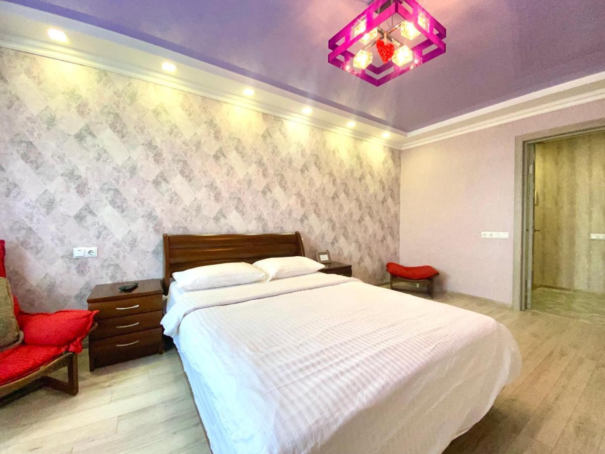 Apartpoltava Простора Однокімнатна Квартира В Новобудові, Корпусний Парк Exteriör bild